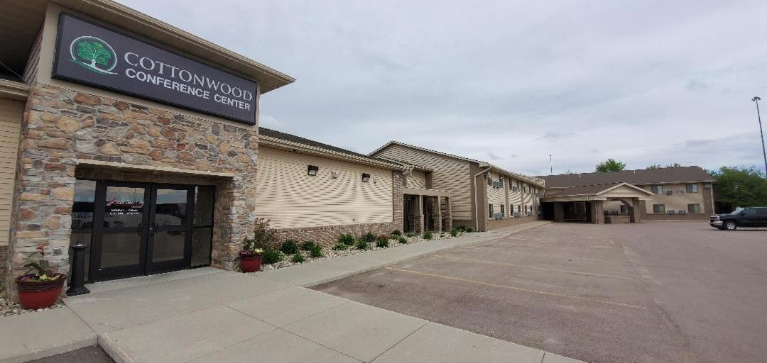 Cottonwood Inn And Conference Center South Sioux City Exterior foto